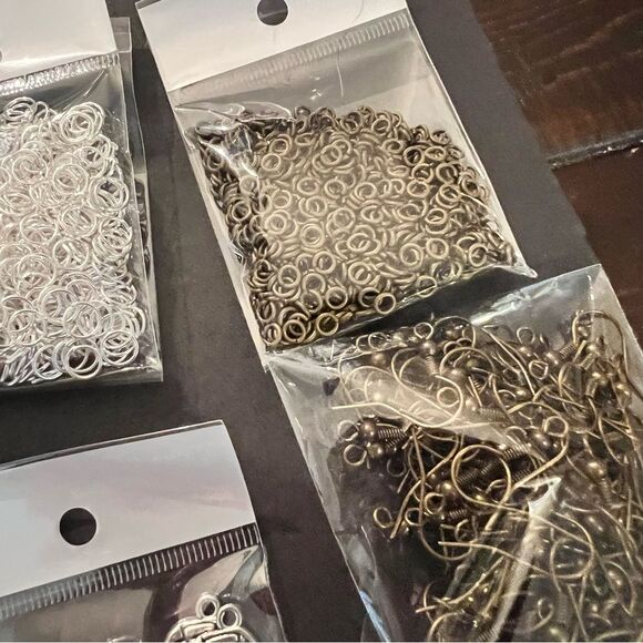 Over 10 Bundles of Assorted Jewelry Making Supplies - Picture 4 of 10